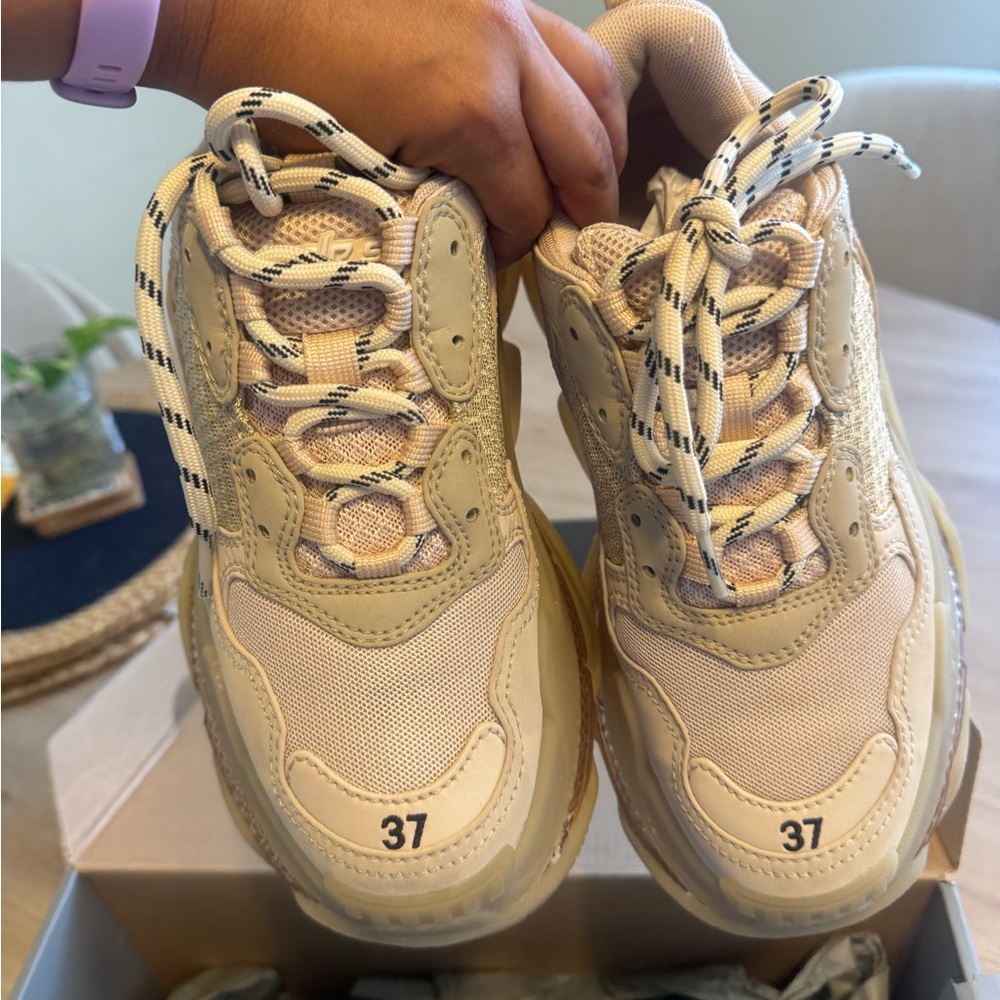 Balenciaga Cream and Tan Sneakers - Picture 2 of 14